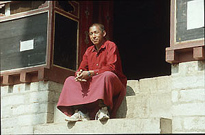 Tengboche 31 Eingang M�nch monk P 0300